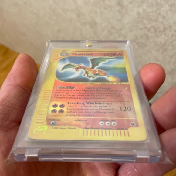 Charizard Pokémon - Picture 6 of 6